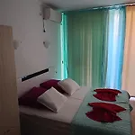 Janet Apartman Pomorie